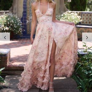 V. Chapman The Scarlette Dress in Peach Tapestry